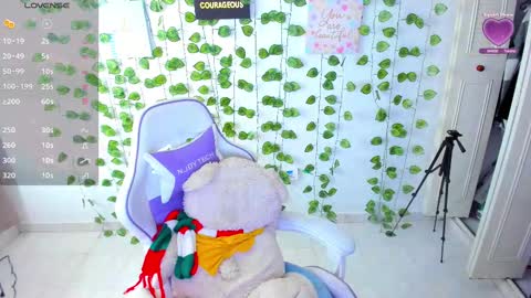 Call me Emma Independient model online show from 09-18-25, 12:23