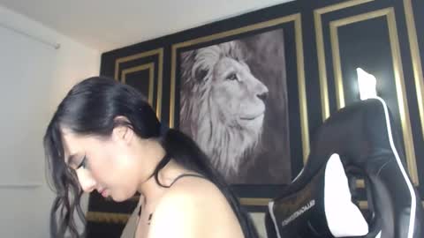 E M M A online show from 02-11-26, 02:49