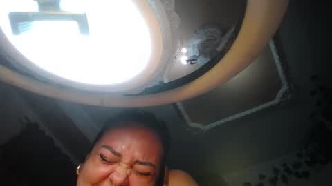 Snapshot of emma_hoot1 chatting on 01-11-25, 03:02 emma online show from 01-11-25, 03:02