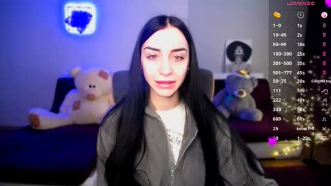 Snapshot of emma_jordan chatting on 12-18-24, 09:47 Emma online show from 12-18-24, 09:47