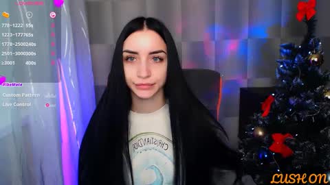 Snapshot of emma_jordan chatting on 01-06-25, 10:35 Emma online show from 01-06-25, 10:35