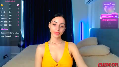 Snapshot of emma_jordan chatting on 03-08-25, 12:09 Emma online show from 03-08-25, 12:09