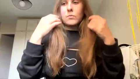 Snapshot of emma_just chatting on 02-12-25, 01:06 emma_just online show from 02-12-25, 01:06