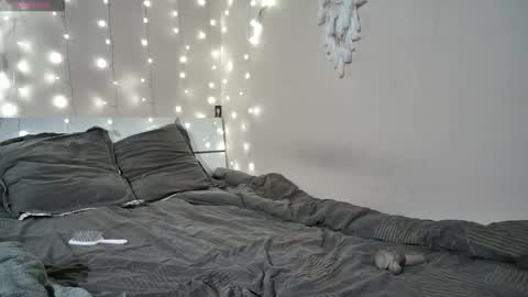 Snapshot of emma_just chatting on 09-25-25, 08:18 emma_just online show from 09-25-25, 08:18