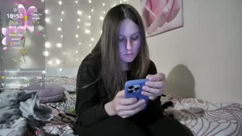 Snapshot of emma_just chatting on 10-14-25, 07:25 emma_just online show from 10-14-25, 07:25