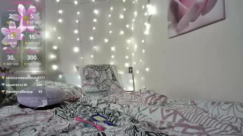 Snapshot of emma_just chatting on 10-29-25, 06:53 emma_just online show from 10-29-25, 06:53