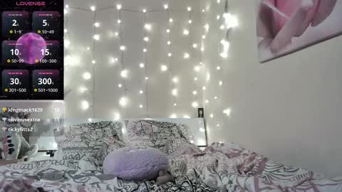 Snapshot of emma_just chatting on 10-30-25, 07:14 emma_just online show from 10-30-25, 07:14