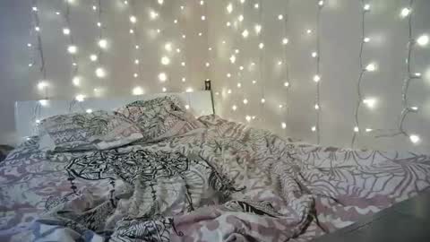 emma_just online show from 01-10-26, 08:49