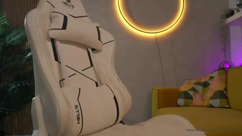    online show from 04-01-26, 05:52