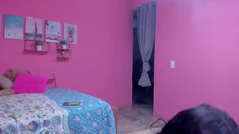 Snapshot of emma_lean chatting on 02-19-25, 12:11 whises lits online show from 02-19-25, 12:11