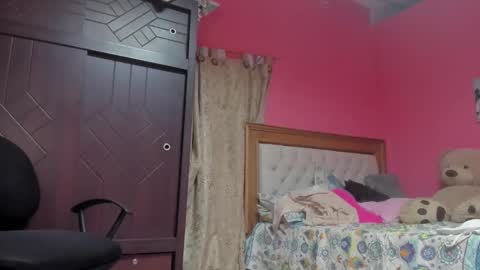 Snapshot of emma_lean chatting on 03-01-25, 10:34 whises lits online show from 03-01-25, 10:34