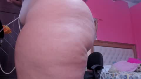 Snapshot of emma_lean chatting on 03-08-25, 01:57 whises lits online show from 03-08-25, 01:57