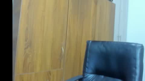 whises lits        online show from 10-15-25, 11:38