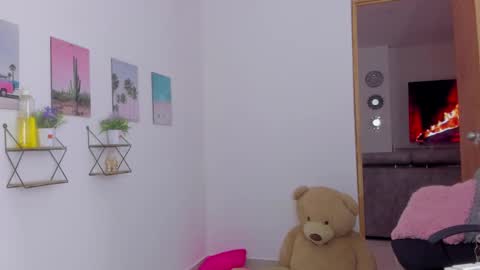 whises lits        online show from 11-25-25, 12:49