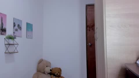 whises lits        online show from 02-22-26, 07:34