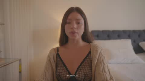 Snapshot of emma_lu1 chatting on 11-11-25, 05:02 emma_lu1 online show from 11-11-25, 05:02