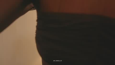 emma_lu1 online show from 03-26-26, 03:50