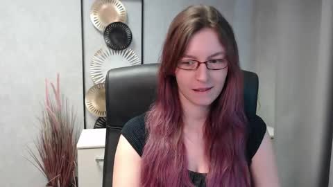 Snapshot of emma_lust94 chatting on 12-02-24, 10:07 emma online show from 12-02-24, 10:07