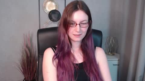 Snapshot of emma_lust94 chatting on 12-14-24, 03:58 emma online show from 12-14-24, 03:58