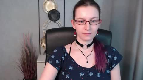Snapshot of emma_lust94 chatting on 12-17-24, 10:12 emma online show from 12-17-24, 10:12