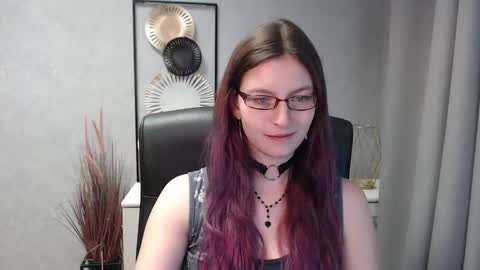 Snapshot of emma_lust94 chatting on 12-22-24, 02:38 emma online show from 12-22-24, 02:38