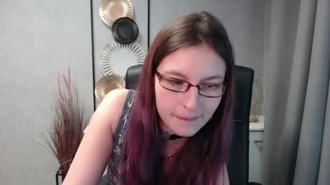 Snapshot of emma_lust94 chatting on 12-22-24, 05:42 emma online show from 12-22-24, 05:42