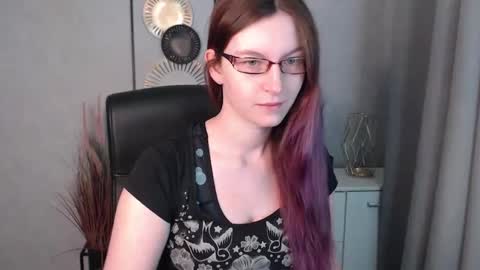 Snapshot of emma_lust94 chatting on 12-28-24, 07:33 emma online show from 12-28-24, 07:33