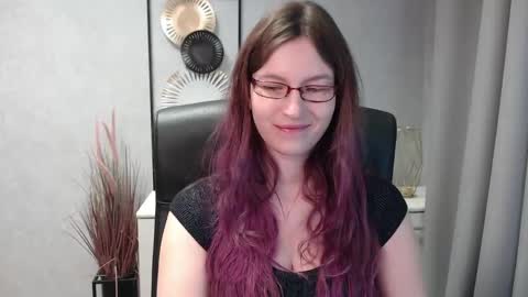 Snapshot of emma_lust94 chatting on 12-29-24, 07:39 emma online show from 12-29-24, 07:39