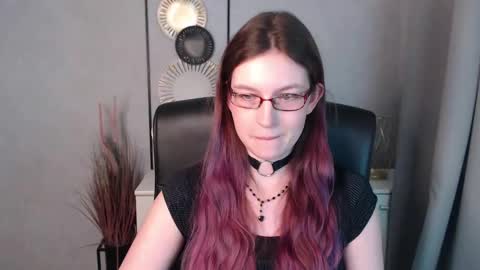 Snapshot of emma_lust94 chatting on 12-31-24, 12:36 emma online show from 12-31-24, 12:36