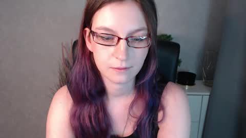 Snapshot of emma_lust94 chatting on 01-03-25, 01:25 emma online show from 01-03-25, 01:25