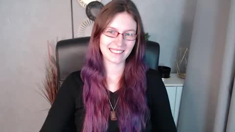 Snapshot of emma_lust94 chatting on 01-06-25, 09:41 emma online show from 01-06-25, 09:41