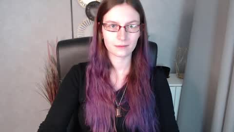 Snapshot of emma_lust94 chatting on 01-06-25, 12:46 emma online show from 01-06-25, 12:46
