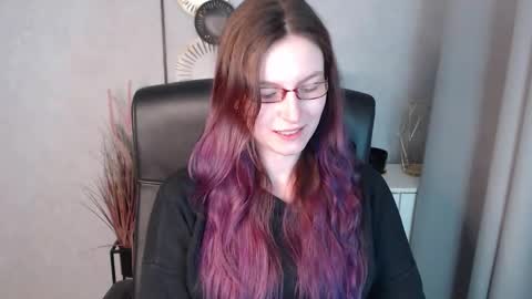 Snapshot of emma_lust94 chatting on 01-09-25, 06:27 emma online show from 01-09-25, 06:27