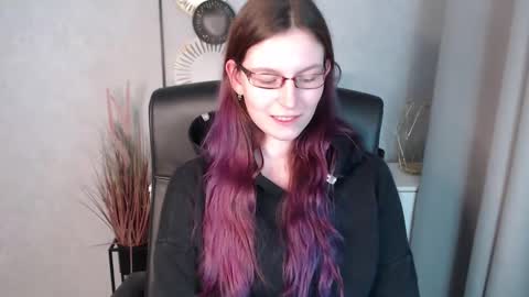 Snapshot of emma_lust94 chatting on 01-09-25, 12:41 emma online show from 01-09-25, 12:41