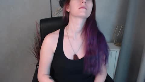 Snapshot of emma_lust94 chatting on 01-14-25, 06:34 emma online show from 01-14-25, 06:34