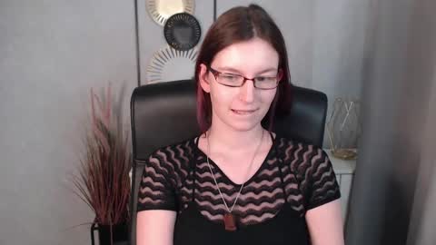 Snapshot of emma_lust94 chatting on 01-16-25, 01:14 emma online show from 01-16-25, 01:14