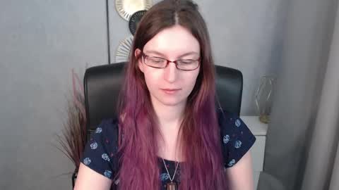 Snapshot of emma_lust94 chatting on 01-17-25, 10:11 emma online show from 01-17-25, 10:11