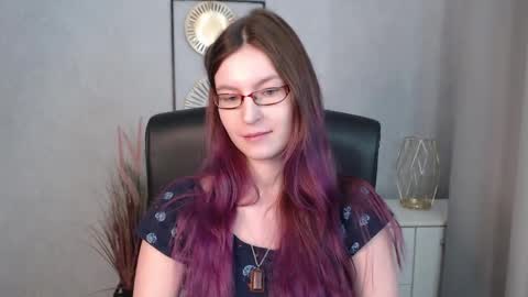 Snapshot of emma_lust94 chatting on 01-20-25, 10:07 emma online show from 01-20-25, 10:07