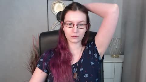 Snapshot of emma_lust94 chatting on 01-20-25, 01:11 emma online show from 01-20-25, 01:11