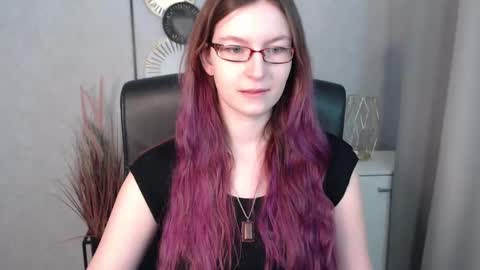 Snapshot of emma_lust94 chatting on 01-21-25, 08:19 emma online show from 01-21-25, 08:19