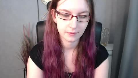 Snapshot of emma_lust94 chatting on 01-21-25, 11:24 emma online show from 01-21-25, 11:24