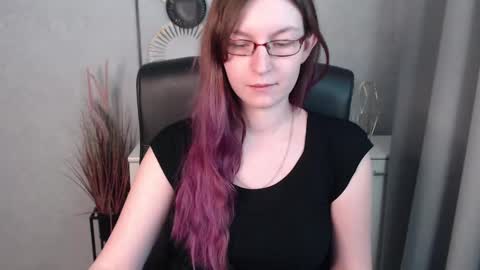 Snapshot of emma_lust94 chatting on 01-22-25, 01:11 emma online show from 01-22-25, 01:11