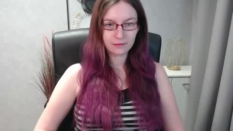Snapshot of emma_lust94 chatting on 01-23-25, 06:39 emma online show from 01-23-25, 06:39