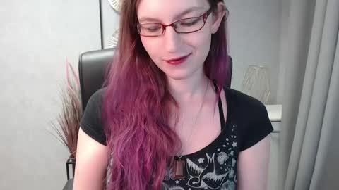 Snapshot of emma_lust94 chatting on 01-26-25, 07:42 emma online show from 01-26-25, 07:42