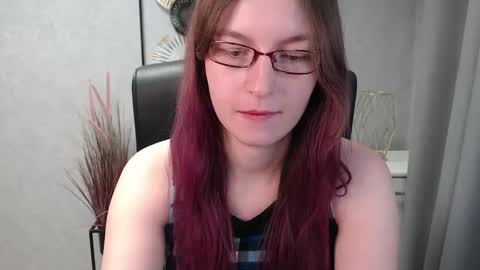 Snapshot of emma_lust94 chatting on 01-30-25, 10:19 emma online show from 01-30-25, 10:19