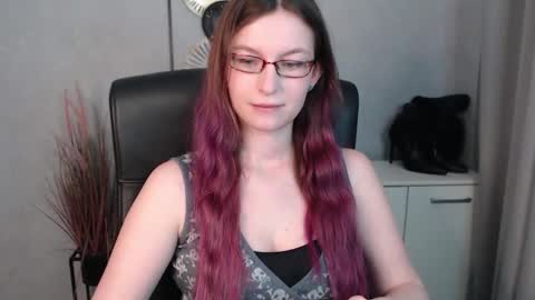 Snapshot of emma_lust94 chatting on 02-05-25, 07:07 emma online show from 02-05-25, 07:07