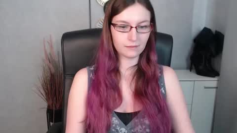 Snapshot of emma_lust94 chatting on 02-12-25, 01:06 emma online show from 02-12-25, 01:06