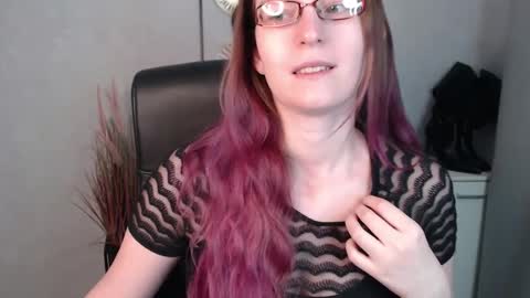 Snapshot of emma_lust94 chatting on 02-13-25, 07:03 emma online show from 02-13-25, 07:03