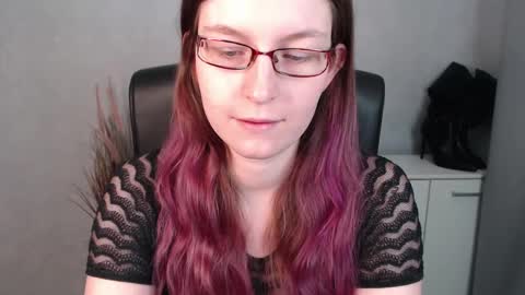 Snapshot of emma_lust94 chatting on 02-13-25, 10:12 emma online show from 02-13-25, 10:12
