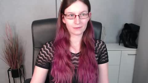 Snapshot of emma_lust94 chatting on 02-13-25, 01:15 emma online show from 02-13-25, 01:15